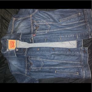 Large Levi Blue Jean Jacket! Worn twice!